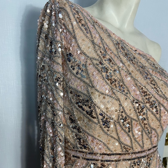 Mac Duggal EMBELLISHED ONE SLEEVE GOWN W/ SEQUIN BELT 8 / 14 - Picture 5 of 12